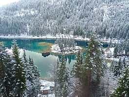 湖喜欢冷冻,蓝湖雪,湖雪