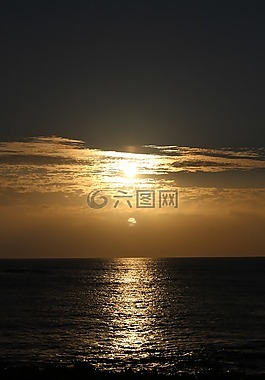 日落,金色的夕阳,晚上