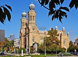 匈牙利,松博特海伊,建设