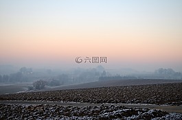 寒冬,霧,成熟