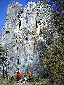 攀巖,綁定石頭,登山者