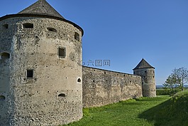 bzovík,修道院,力量