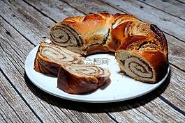 核桃辫子,烤,蛋糕
