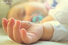 嬰兒,巴莫曲,無罪
