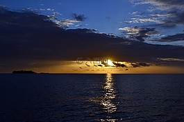 日落,海,太阳与海