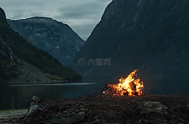 山,火,峽灣