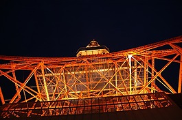 塔,夜生活,里程碑