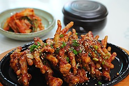 經(jīng)驗豐富的雞爪,雞爪,辣