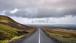巷道,海邊,多云的天空