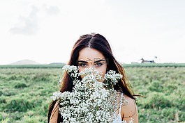 年輕的女人,鮮花花束,女子