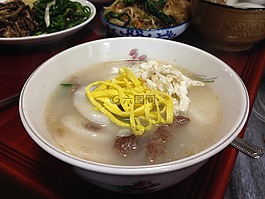 年糕湯,新的一年的一天,盛宴
