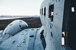 飛機,airoplanes,滿目瘡痍