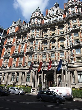 倫敦,建設(shè),正面