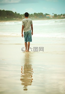 寂寞,孤独,走