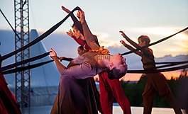 芭蕾舞團(tuán)在日落,日落,劇院