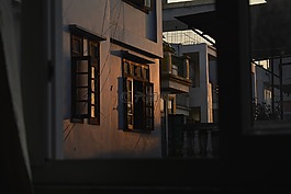 阳光明媚的早晨,阳光透过窗口,nikon7100