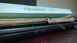 筆記本電腦,書,筆記本