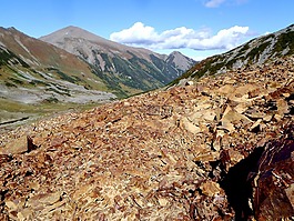山,岩,一个古老的火山
