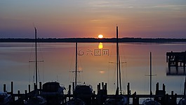 太陽,水,河