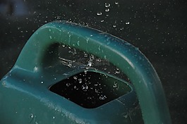 一滴水,噴壺,水