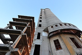 阿爾巴尼亞,費(fèi)里,業(yè)