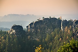 易北河砂巖,早上,陰霾