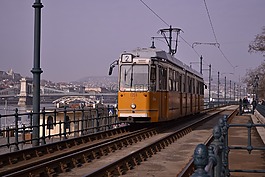 匈牙利語(yǔ),布達(dá)佩斯,電車