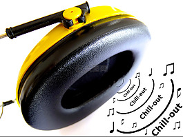 頭戴式耳機(jī),聽(tīng)聽(tīng)音樂(lè),受益