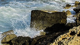 波,砸,海