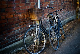 籃,自行車,磚墻