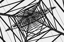 當(dāng)前,strommast,電源線