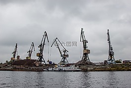 河,起重機,行業(yè)