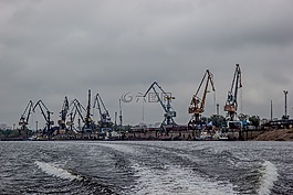 河,起重機,行業(yè)
