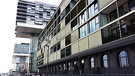 莱茵河港口,起重机的家园,莱茵河