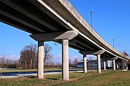 橋,路,轉讓
