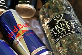 酒精,紅牛,能量飲料