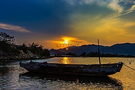 小船,女王,吻