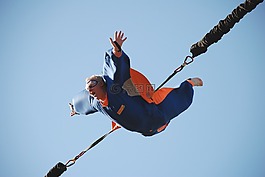 男子飞,manege,显示