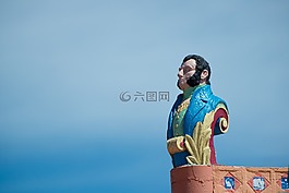 富埃特文圖拉,輪廓,臉