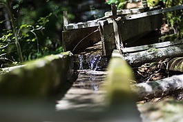 水,木,建設(shè)
