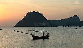 單,寧?kù)o的早晨,船