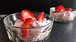 草莓,shrikhand,甜點(diǎn)