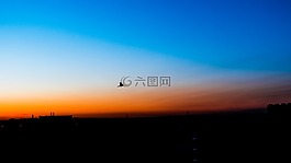 藍,橙,剪影