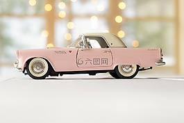 车,粉红色轿车,雷鸟