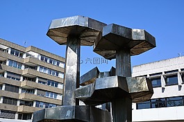 普福爾茨海姆,建設,架構