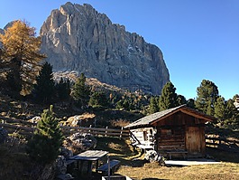 白云巖,卡希納,山
