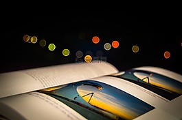 書,光,故事