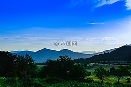 质朴的景观,夕阳在山,自然植被