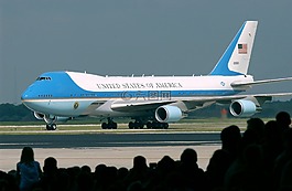 空軍一,飛機(jī),地面