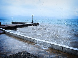 對等,水,啟動畫面